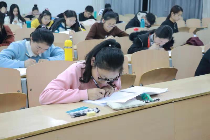 美高梅娱乐城
