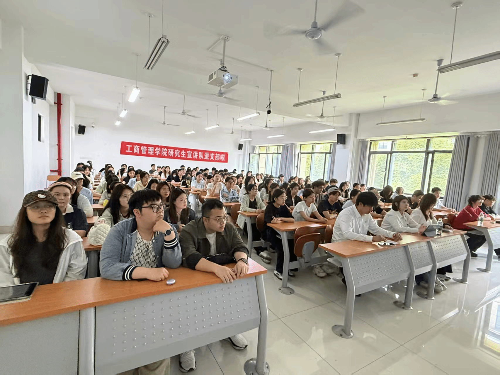 美高梅娱乐城