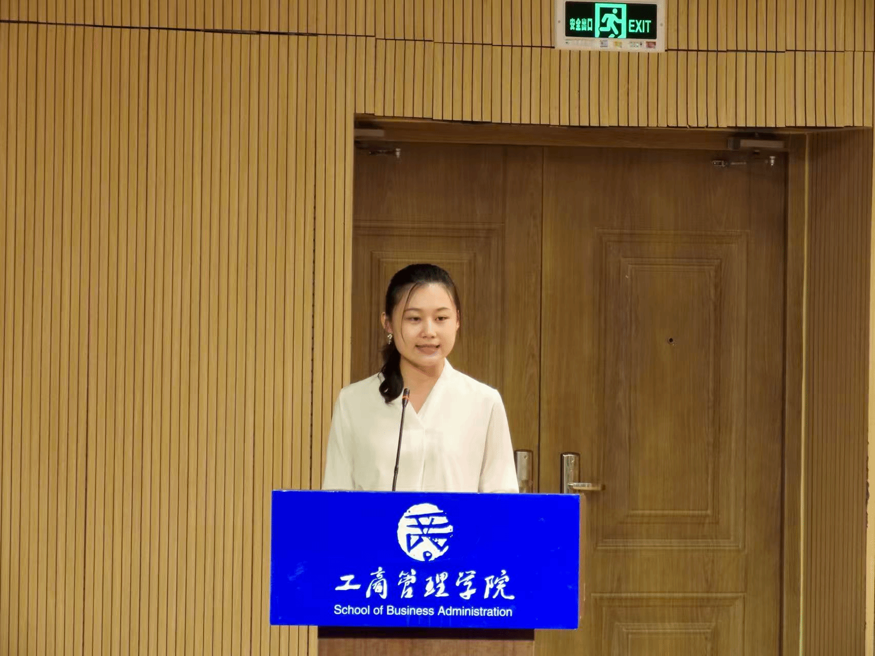 美高梅娱乐城